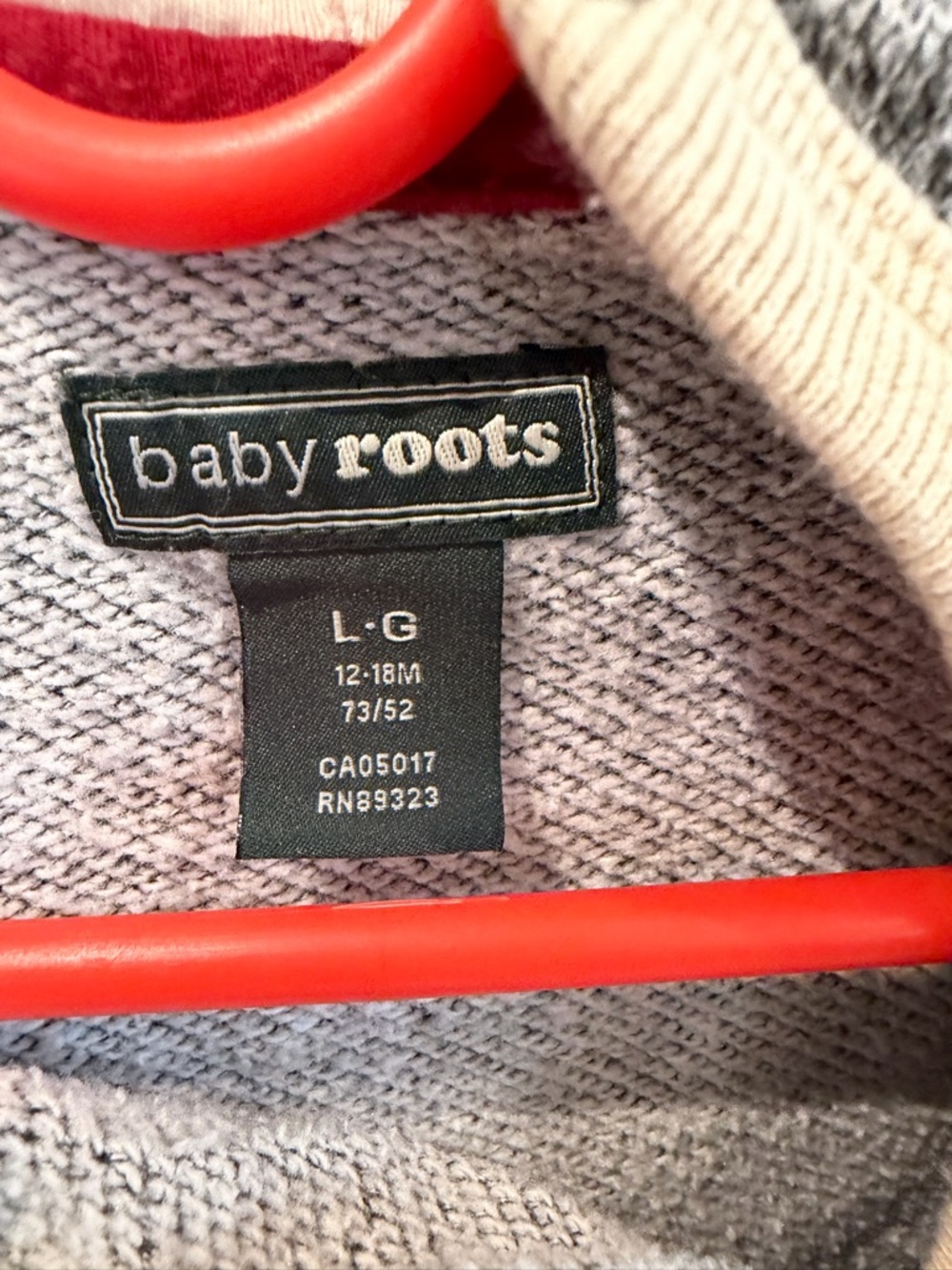 Roots 12-18m Heather Grey Hooded Baby One-Piece with Cream Trim - Picture 6 of 7